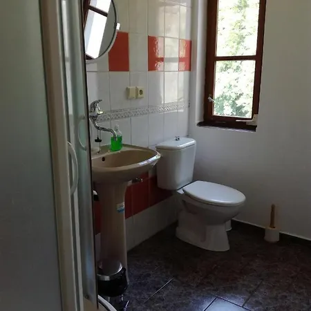 Pensión Zatisi